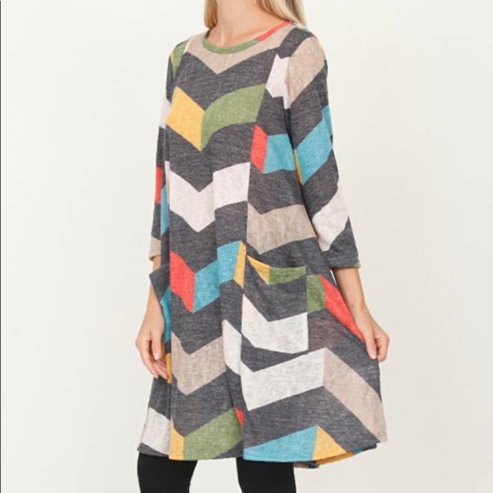 NWOT Gray & White Chevron Shift Dress